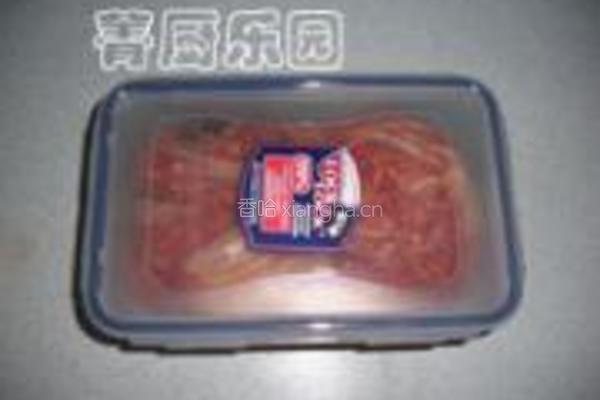 秘制泡菜五花肉卷的做法图解2