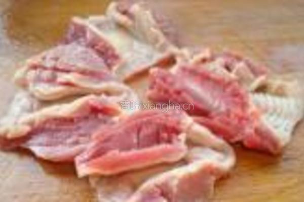 青豆炒鸡胗的做法图解4