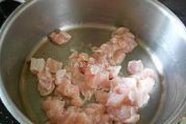 双椒桃仁鸡丁的做法图解5