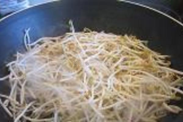 素炒绿豆芽的做法图解3