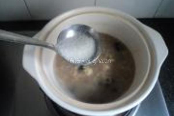 小米黑豆莲子粥的做法图解4