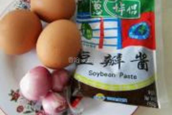 鸡蛋炸酱面的做法图解1
