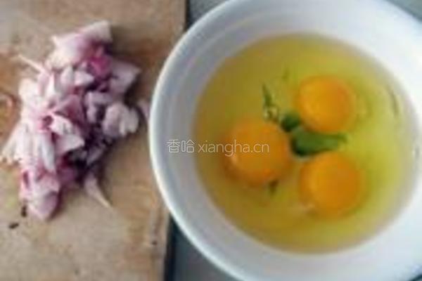 鸡蛋炸酱面的做法图解2