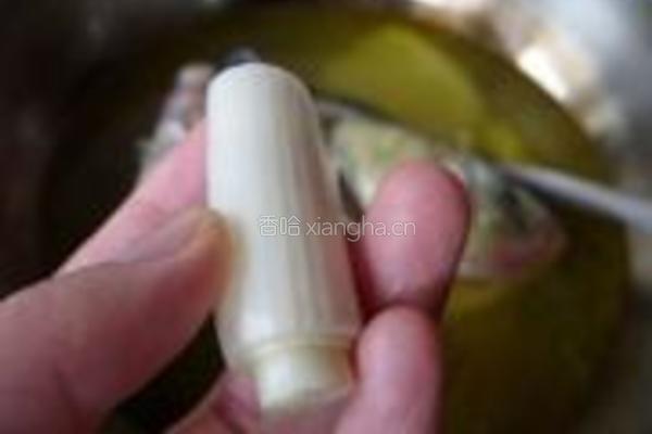 鱼头豆腐枸杞浓汤的做法图解6