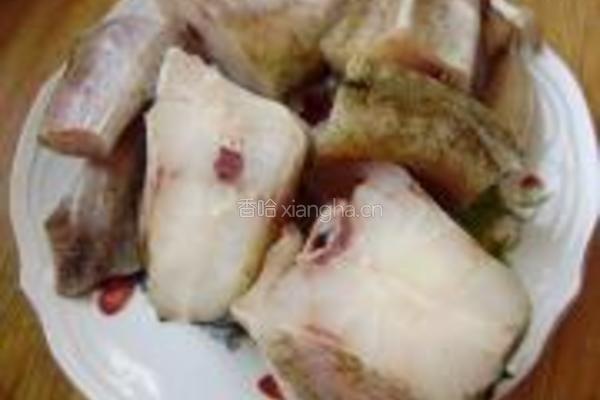 清炖鳕鱼的做法图解1