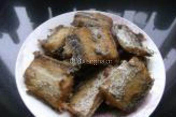 酥鱼锅的做法图解3