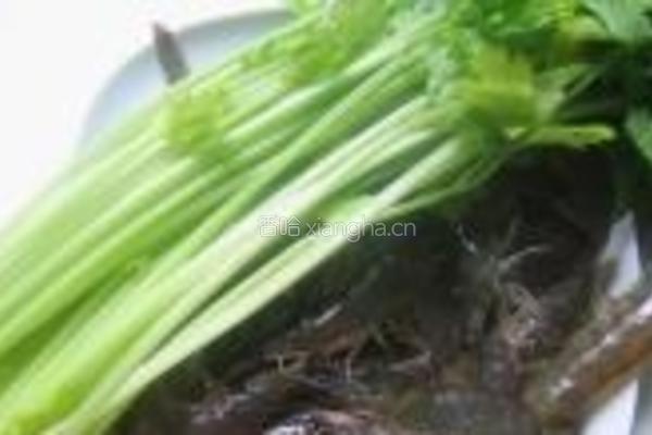 创意香芹基围虾的做法图解1