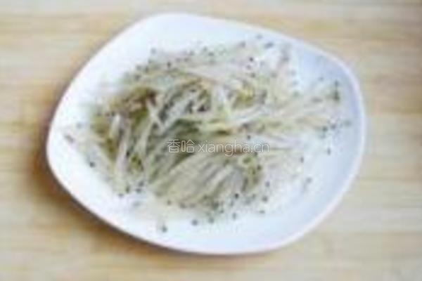 豉椒小银鱼的做法图解1