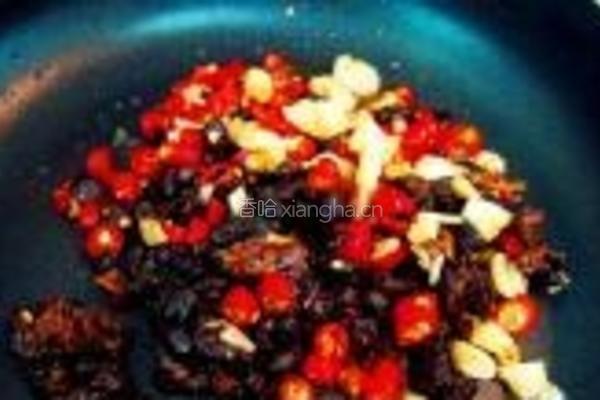 鲮鱼炒西兰花的做法图解6