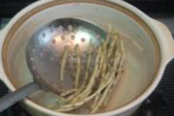 鱼腥草芙蓉花粥的做法图解2
