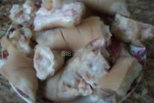 红烧猪蹄的做法图解1