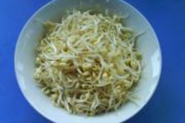 香辣绿豆芽的做法图解1