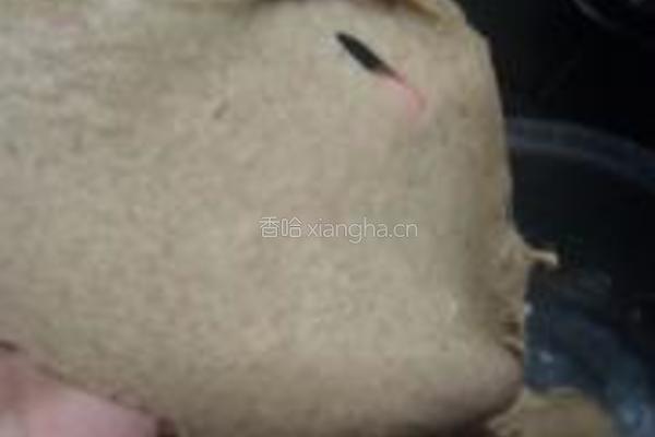 玉米肠肉桂面包卷的做法图解4