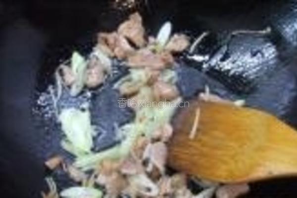 春笋黄瓜炒肉的做法图解4