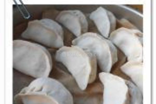 平菇胡萝卜烫面蒸饺的做法图解12