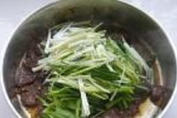 青蒜炒鸭血的做法图解9
