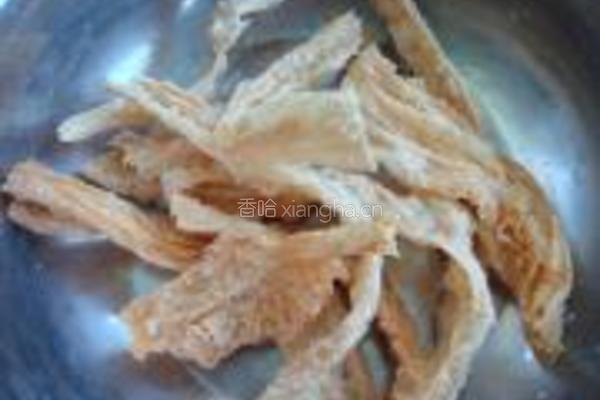 干锅腐竹蛋皮的做法图解1