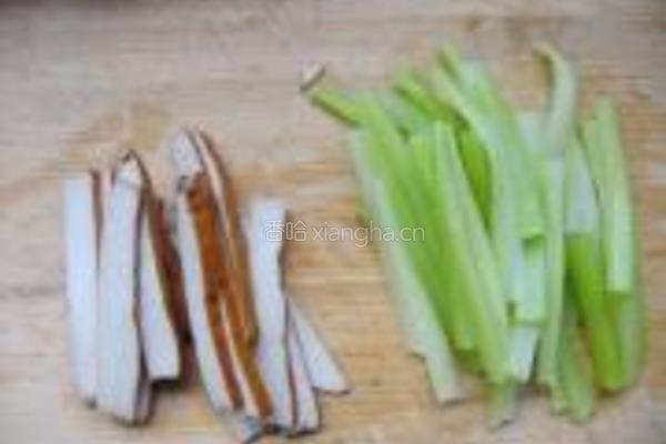 香干鸡蛋炒细面的做法图解1