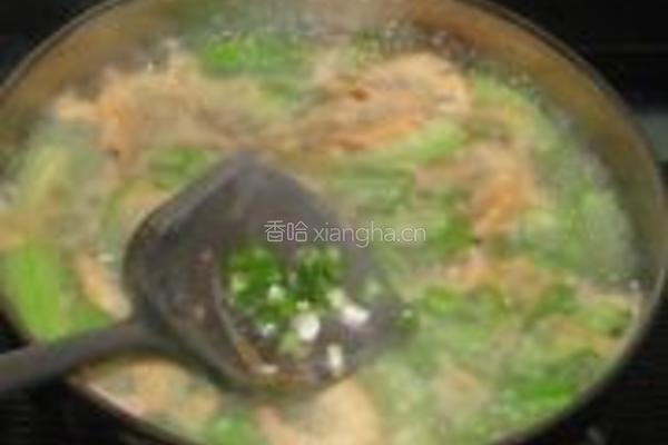 鲜虾丝瓜毛豆汤的做法图解4