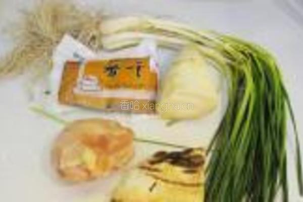 腊肉豆干炒藠头的做法图解1