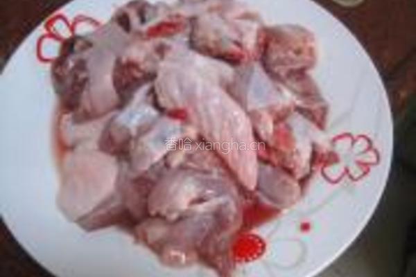 豆角烧鸭的做法图解1