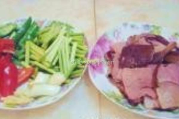 蒜薹炒腊肉的做法图解2