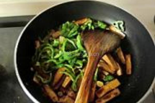 青椒炒香干的做法图解6
