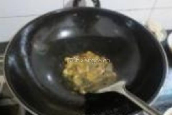 五香豆腐炒芹菜的做法图解3