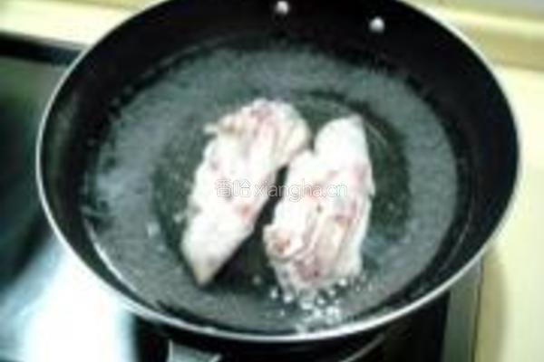 黄豆花生煲猪脚的做法图解2