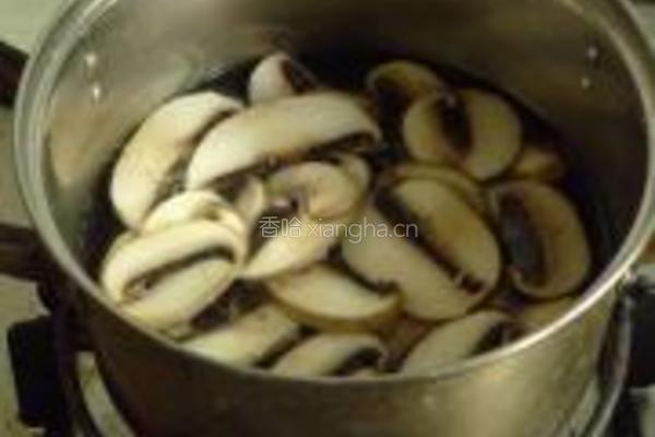 口蘑彩椒鸡腿披萨的做法图解8