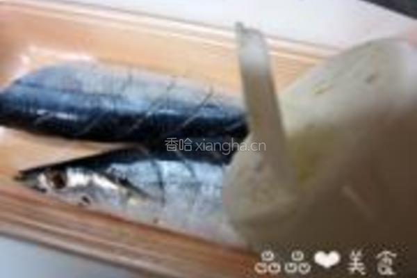 盐烧秋刀鱼的做法图解6