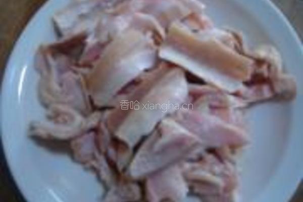 酸萝卜炒爽肚的做法图解2
