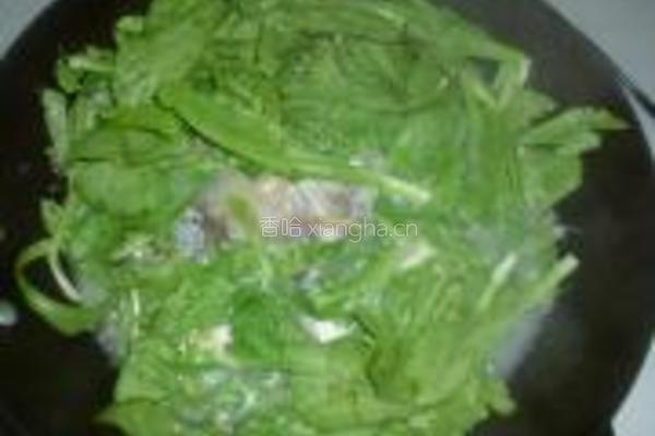 茼蒿鲫鱼豆腐汤的做法图解9