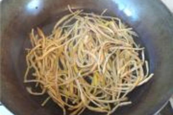 凉拌黄花菜的做法图解4