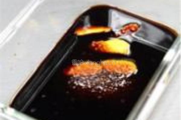 照烧菠萝鸡腿的做法图解1