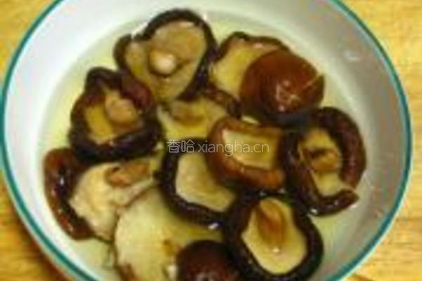 香菇炒虾的做法图解2