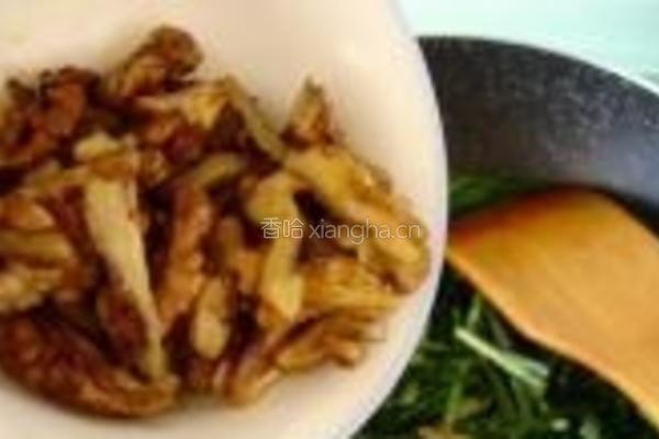 核桃仁炒韭菜的做法图解5