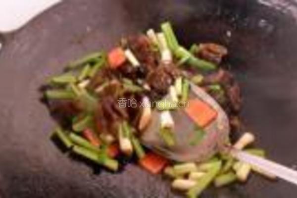 青蒜肚片的做法图解3