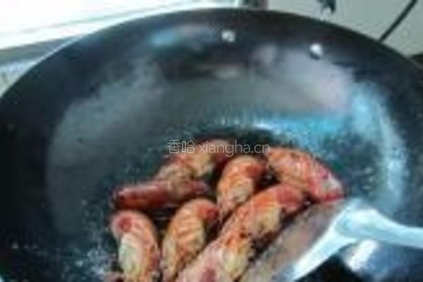 油爆大龙虾的做法图解2