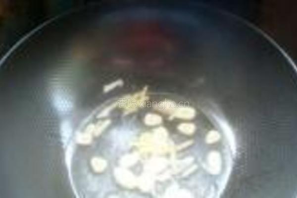 黄豆芽炖粉条的做法图解2