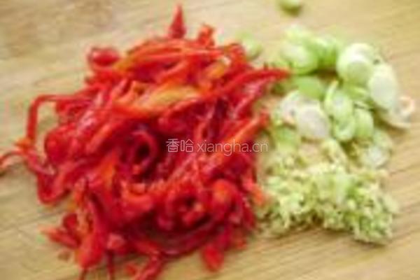 豇豆红辣椒丝的做法图解2