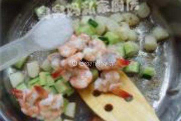 清爽马蹄炒凤尾的做法图解7