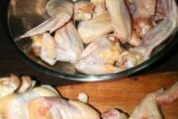 乳腐红豆鸡翅的做法图解1