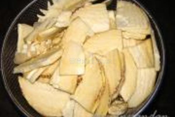 春笋炒腊味的做法图解3
