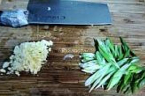 韩式拌蕨菜的做法图解3