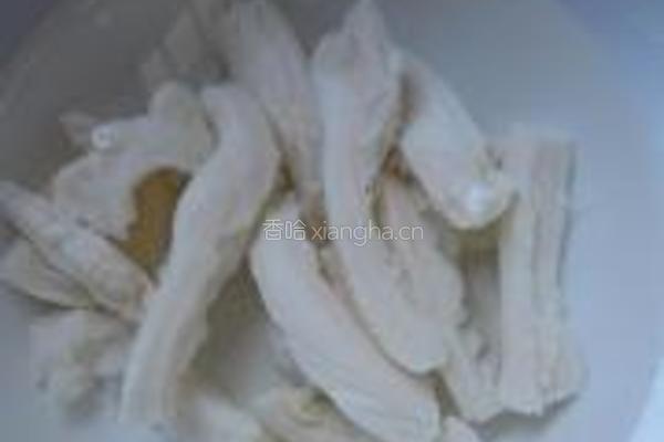 辣爆鲨鱼肠的做法图解1