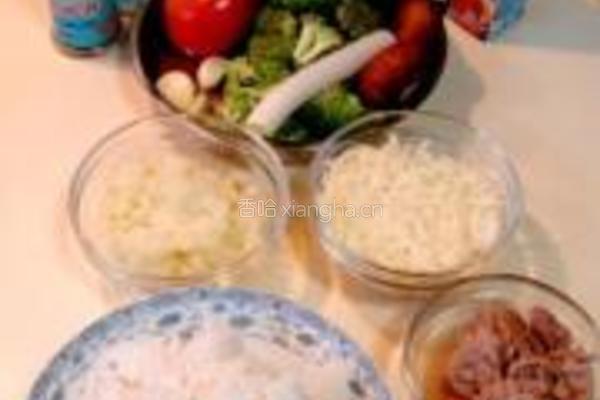 金枪鱼焗饭的做法图解1