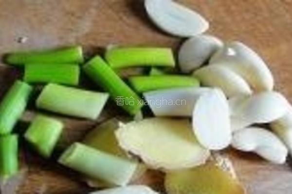 红烧银鲳鱼的做法图解2