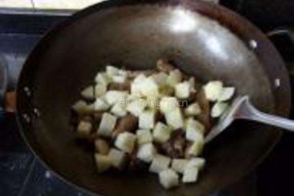 土豆焖仔排的做法图解9