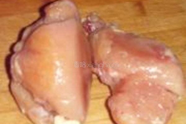 黑胡椒鸡肉段的做法图解1